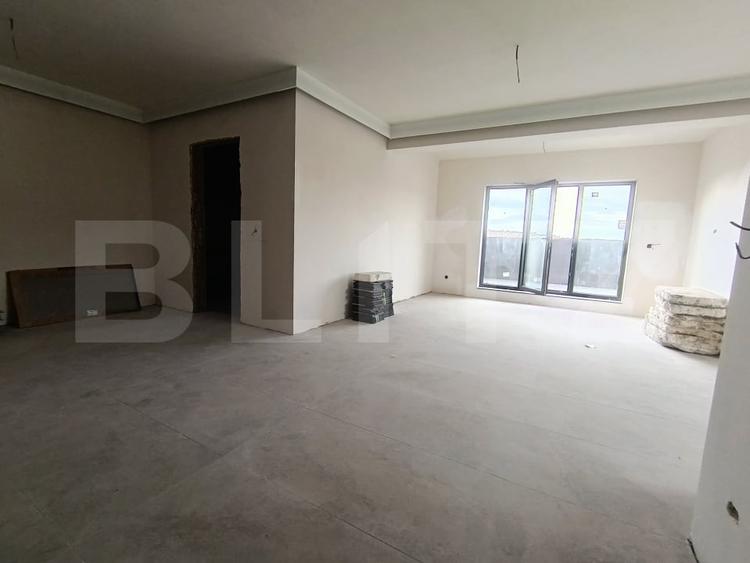 Apartament cu 3 camere decomandat în Exterior Sud
