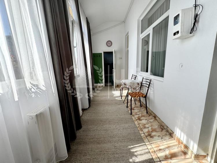 Apartament cu 2 camere semidecomandat, mobilat în Mărăști