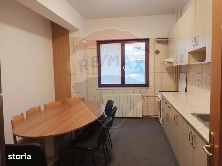Apartament cu 4 camere în Floreasca