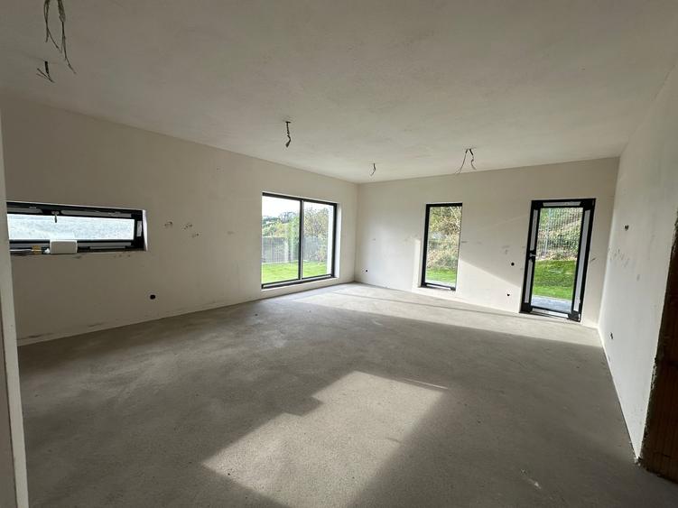 Duplex cu 4 camere cu Canalizare în Feleacu