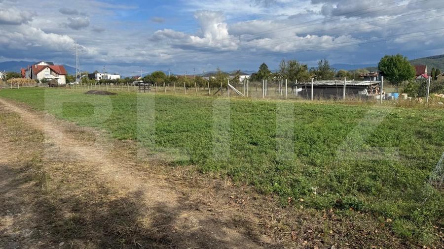 Teren Construcții intravilan de 1400 mp, în Unirea