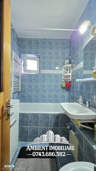 Apartament cu 3 camere semidecomandat în Sud