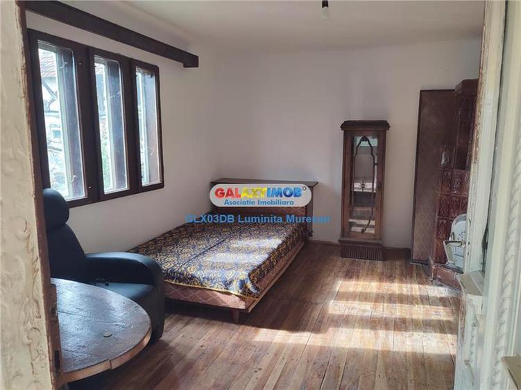 Casă cu 2 camere cu Teren 1208 Mp în Tătărani