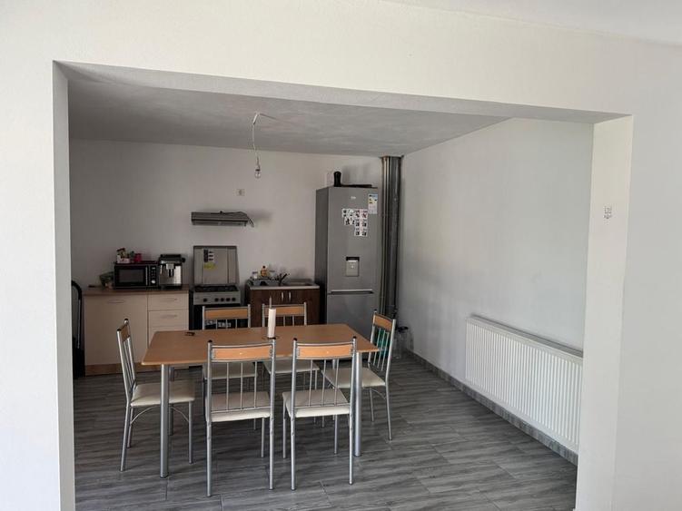 Casă cu 4 camere în Ragla