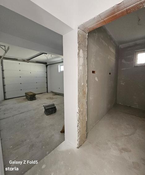 Casă cu 4 camere în Nufărul