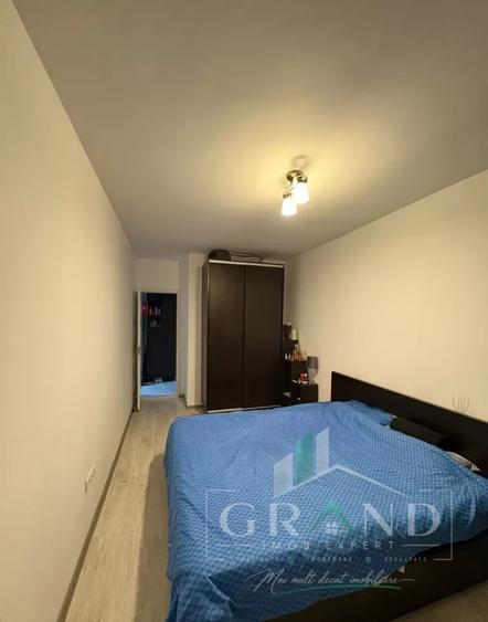 Apartament cu 2 camere semidecomandat, mobilat în Iris