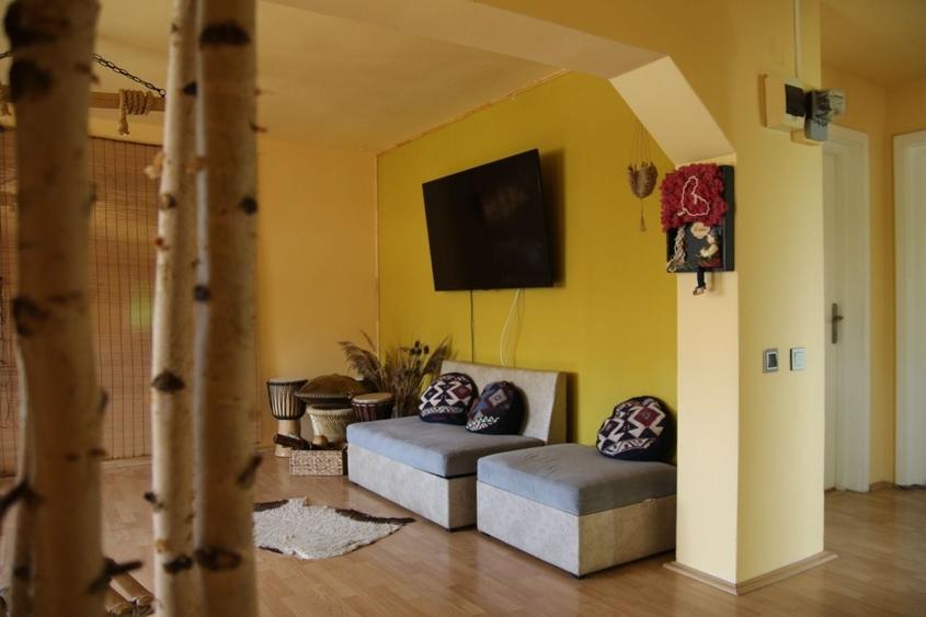 Casă cu 3 camere cu Teren 1000 Mp în Deușu