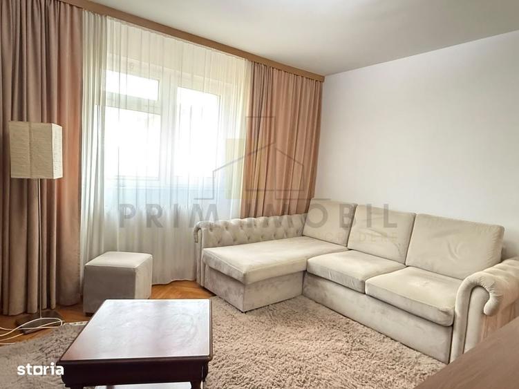 Apartament cu 2 camere decomandat în Hala Centrală