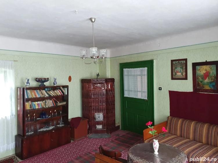 Casă cu 6 camere cu Teren 1129 Mp în Central