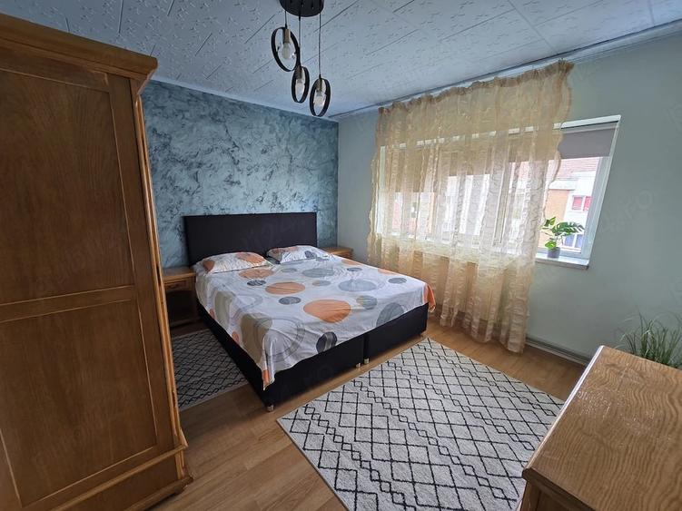 Apartament cu 4 camere decomandat în Vladimirescu