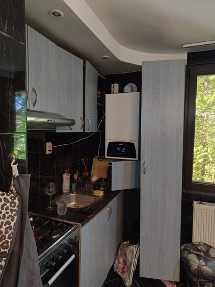 Apartament cu 3 camere decomandat în Drumul Taberei