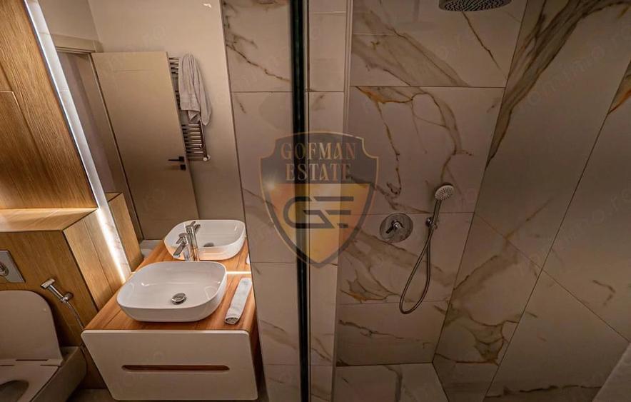 Apartament cu 2 camere decomandat în Universitate