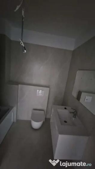 Apartament cu 2 camere decomandat în Vest