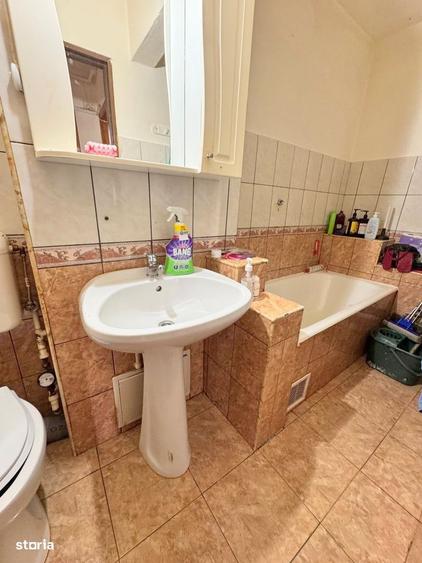 Apartament cu 2 camere decomandat în Republicii