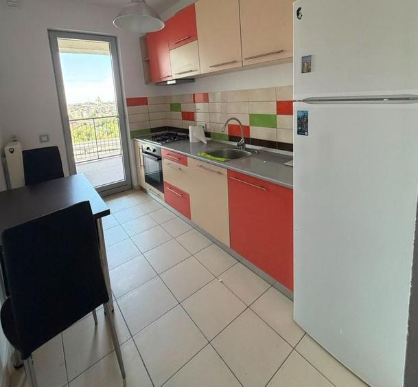 Apartament cu 2 camere decomandat, mobilat în Splaiul Unirii