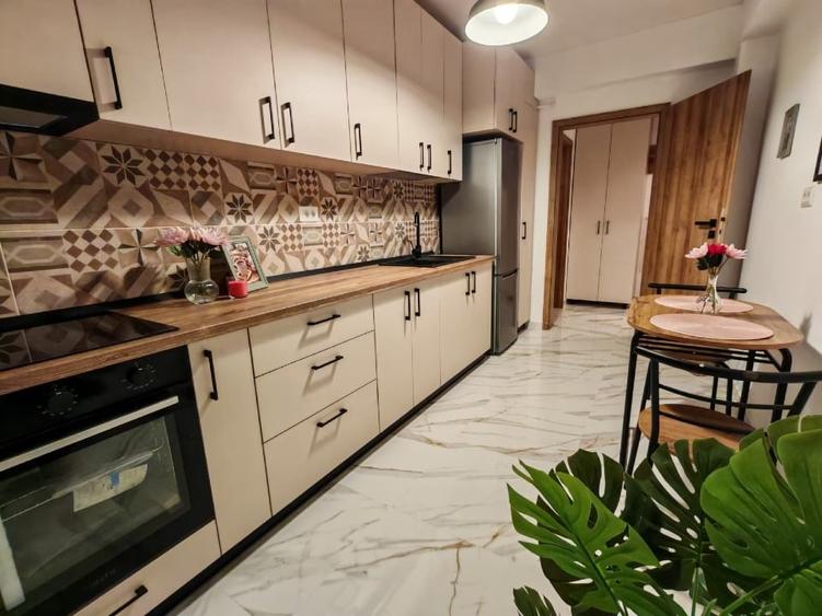 Apartament cu 2 camere decomandat, mobilat în Apărătorii Patriei