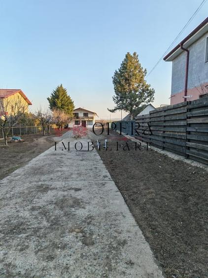 Casă individuală cu 6 camere cu Canalizare în Valea Ursului