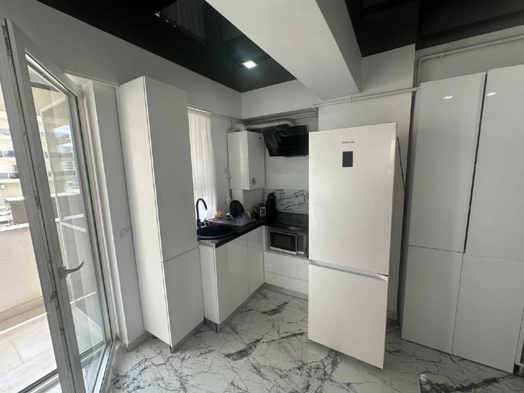 Apartament cu 2 camere semidecomandat, mobilat în Nord