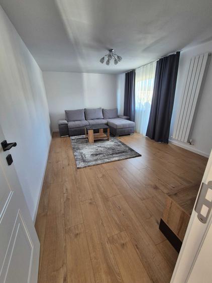 Apartament cu 2 camere decomandat în Petros