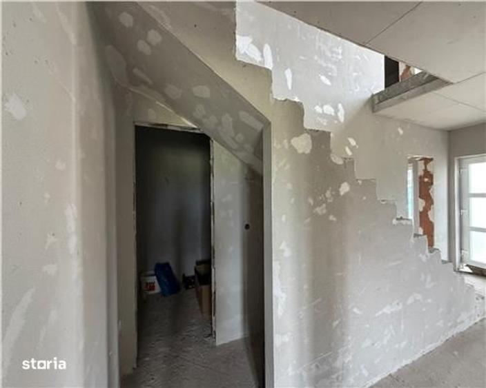 Casă cu 4 camere cu Teren 264 Mp în Șelimbăr