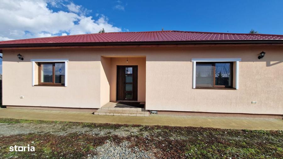 Casă cu 3 camere cu Teren 420 Mp în Remetea Mare