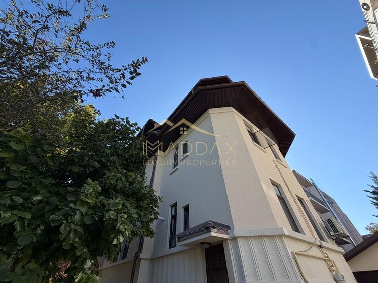 Casă individuală cu 4 camere decomandat cu Canalizare în Capitale