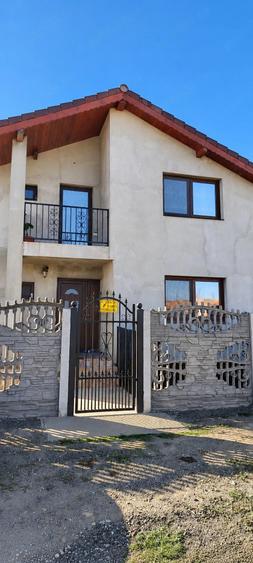 Casă cu Teren 688 Mp în Săcălaz