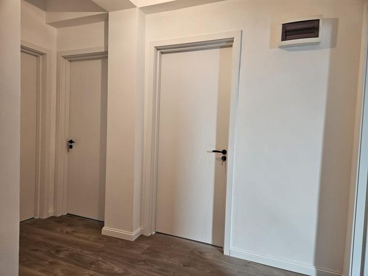 Casă individuală cu 4 camere cu Canalizare în Exterior Vest