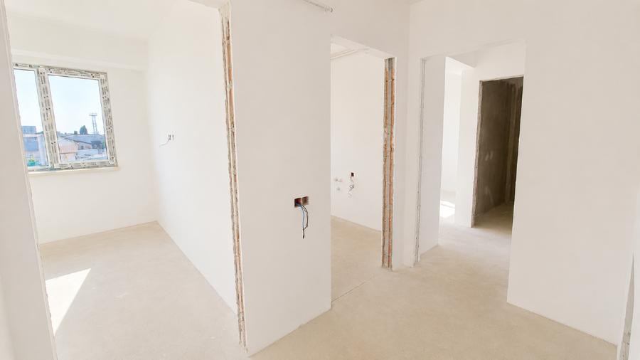 Apartament cu 3 camere decomandat în 1 Mai