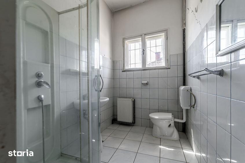 Casă cu 5 camere cu Teren 716 Mp în Pârneava
