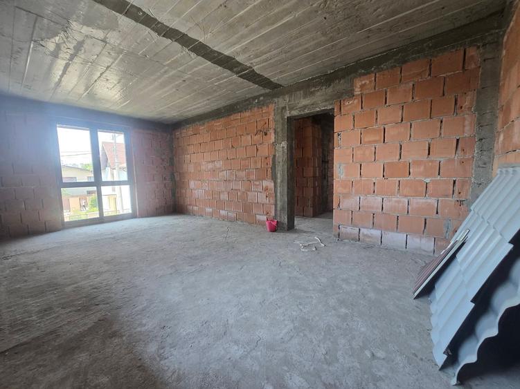 Casă cu 6 camere cu Canalizare în Dobroești