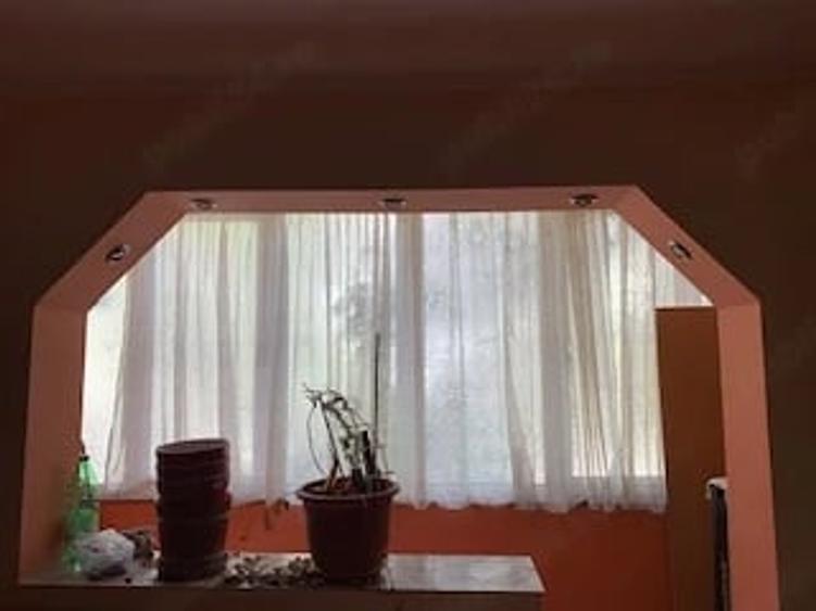Apartament cu 3 camere decomandat în Girocului