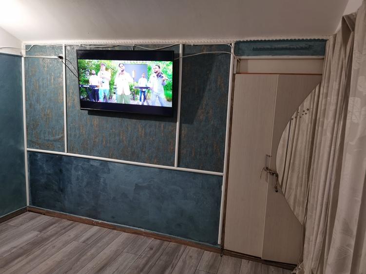 Casă cu 2 camere cu Teren 80 Mp în Mihai Bravu