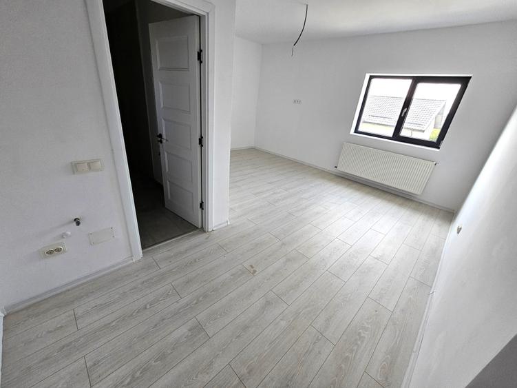 Garsonieră decomandată în Haliu
