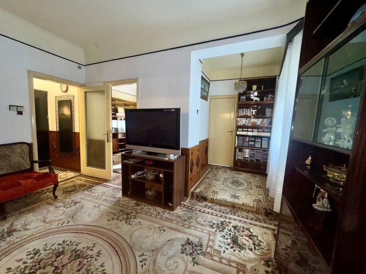 Apartament cu 4 camere circular, mobilat în Universitate
