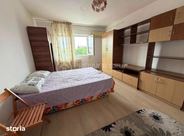 Garsonieră decomandată în Podu Roș