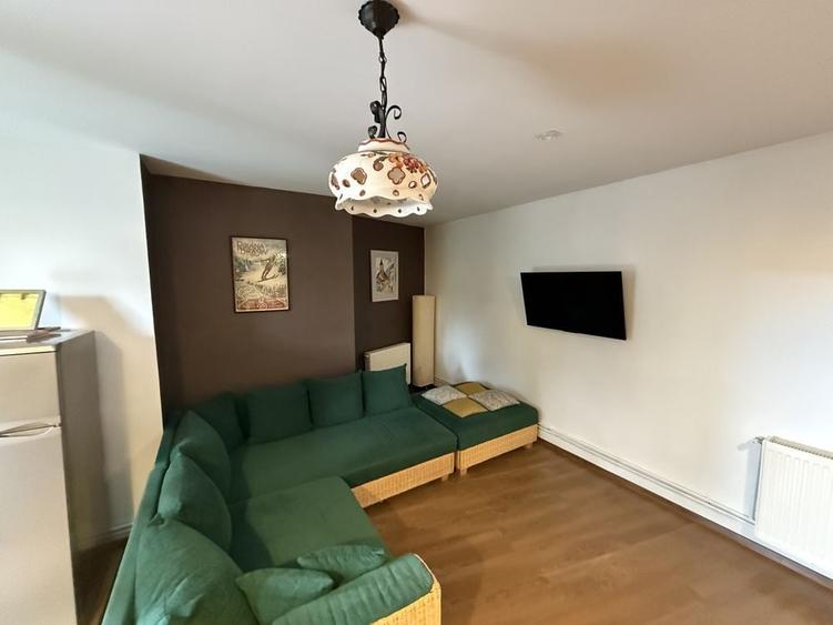 Apartament cu 3 camere decomandat în Drumul Poienii