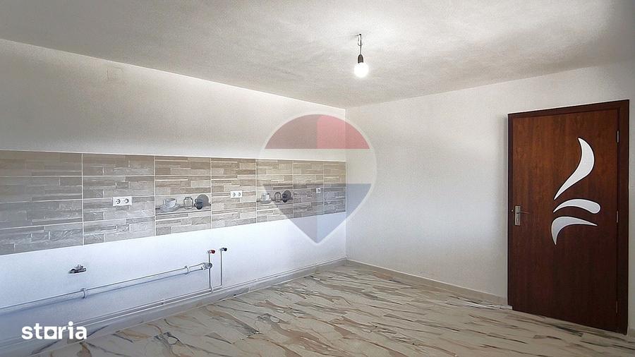 Casă cu 3 camere cu Teren 1163 Mp în Blăjel