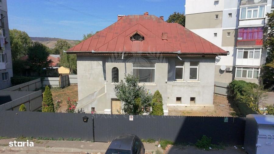 Casa de vanzare, D+P+M in Urlati, zona centrala - 3