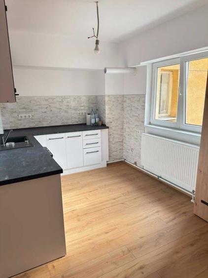 Apartament cu 4 camere în Central