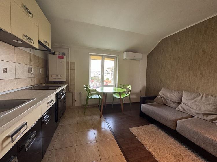 Apartament cu 2 camere semidecomandat în Nord