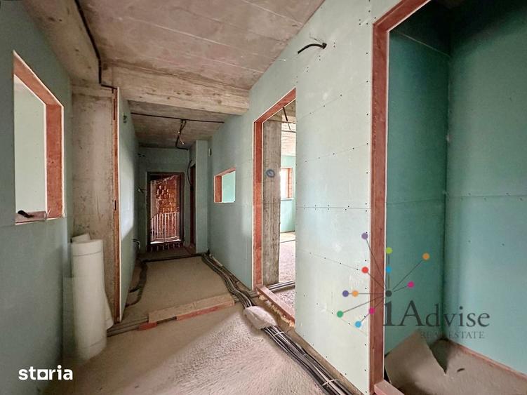 Casă cu 8 camere cu Teren 712 Mp în Predeal