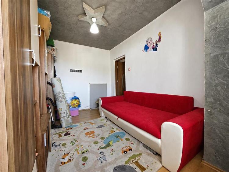 Apartament cu 2 camere semidecomandat în Iosia-Nord