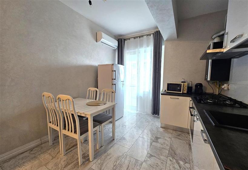 Apartament cu 2 camere semidecomandat, mobilat în Copou