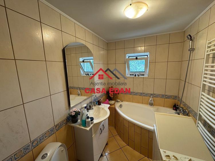 Apartament cu 3 camere în Câmpina