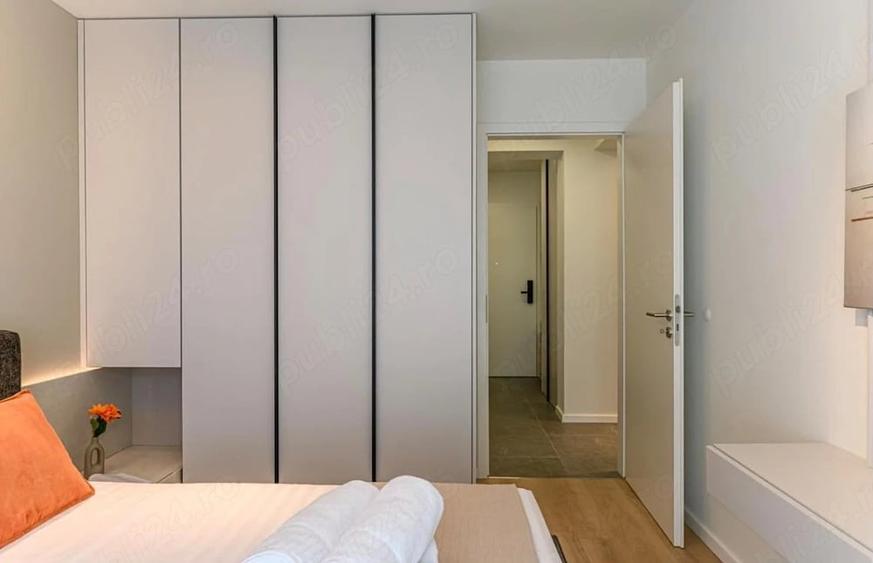 Apartament cu 2 camere decomandat în Tractorul