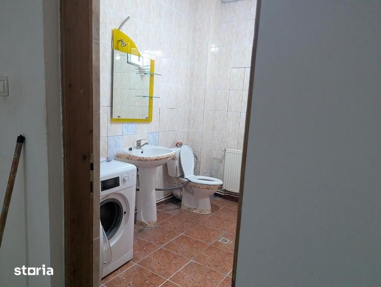 Casă cu 6 camere cu Teren 8246 Mp în Tărtășești