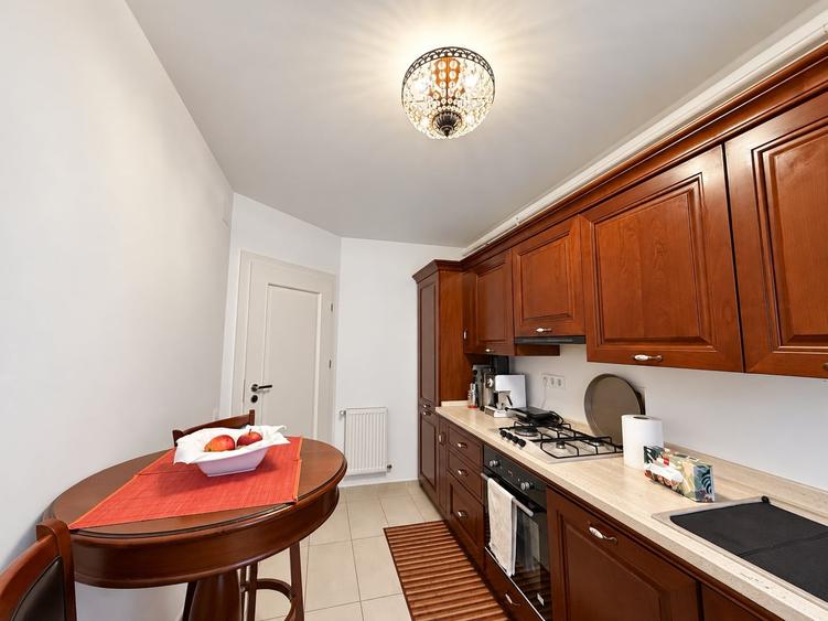 Apartament cu 2 camere decomandat, mobilat în Ștrand