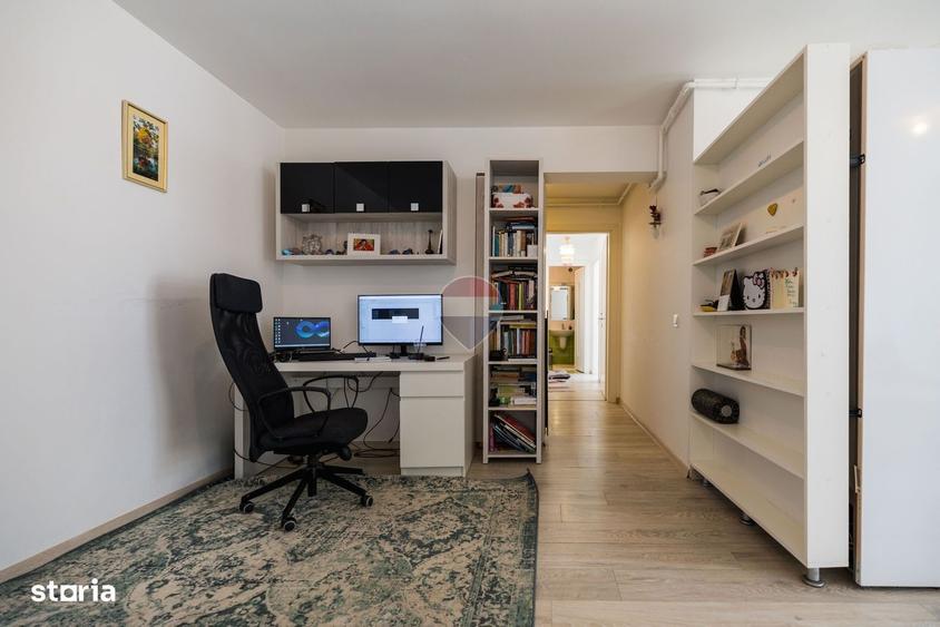 Apartament cu 3 camere în Tractorul