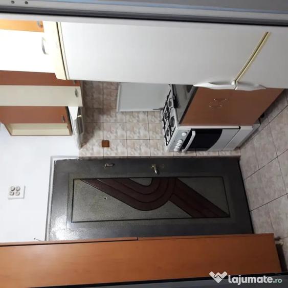 Garsonieră semidecomandată în Poarta 6